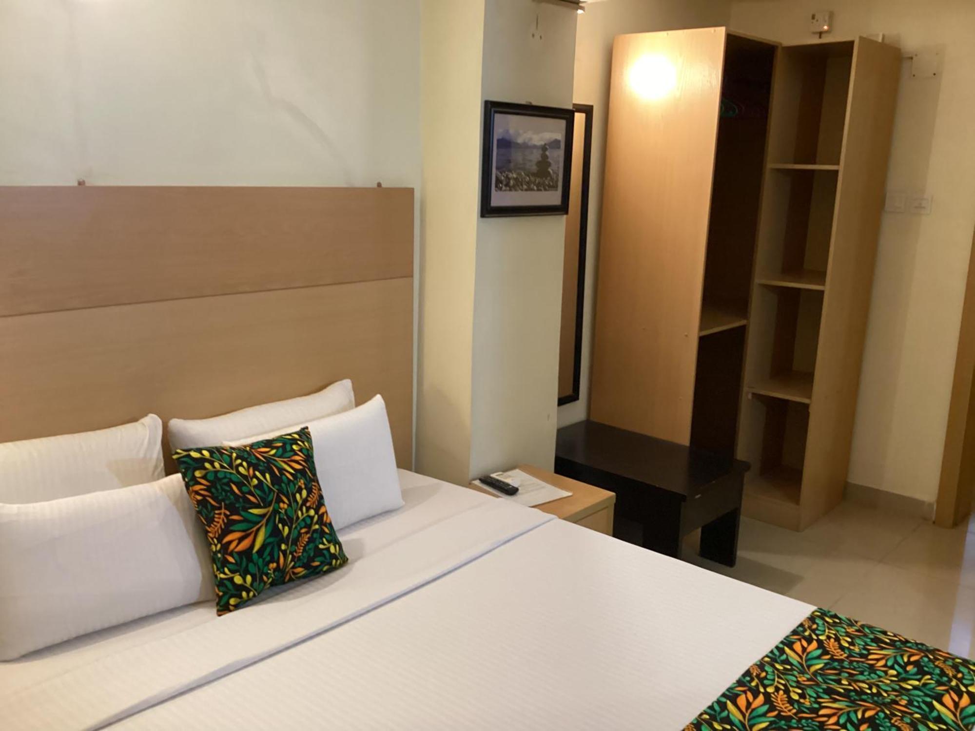 Adis Hotels איבאדן מראה חיצוני תמונה