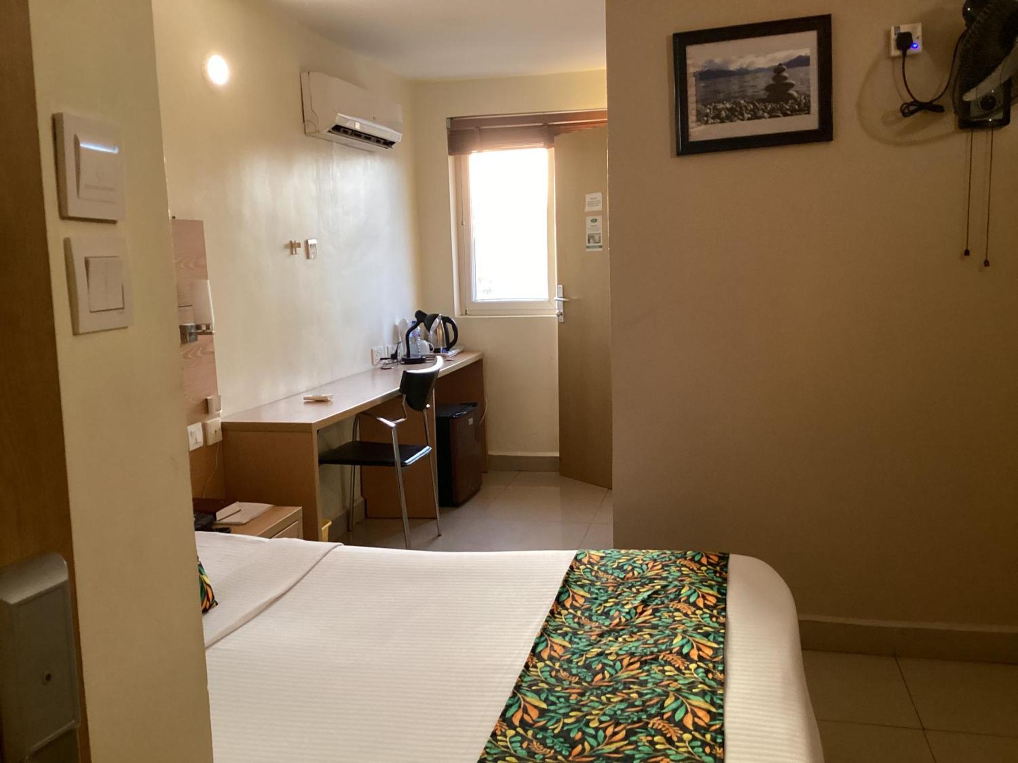 Adis Hotels איבאדן מראה חיצוני תמונה