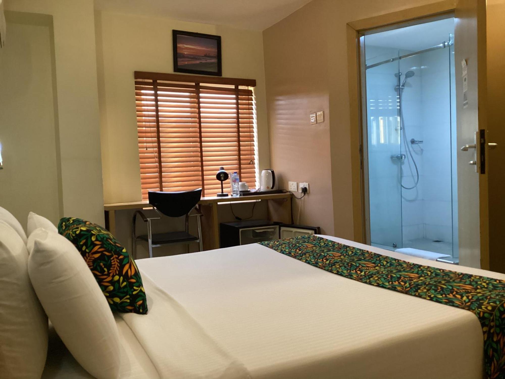 Adis Hotels איבאדן מראה חיצוני תמונה