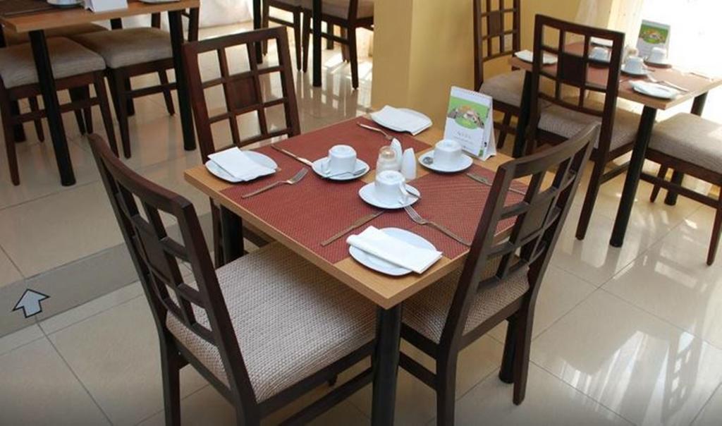 Adis Hotels איבאדן מראה חיצוני תמונה
